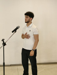 Nərimanov Rayon İcra Hakimiyyətinin başçısı Elgin Həbibullayev sakinlərlə səyyar görüş keçirib.
