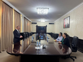 Nərimanov Rayon İcra Hakimiyyətinin başçısı Elgin Həbibullayev tərəfindən keçirilən vətəndaş qəbulları