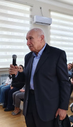 Nərimanov Rayon İcra Hakimiyyətinin başçısı Elgin Həbibullayev sakinlərlə səyyar görüş keçirib.