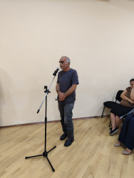 Nərimanov Rayon İcra Hakimiyyətinin başçısı Elgin Həbibullayev sakinlərlə səyyar görüş keçirib.