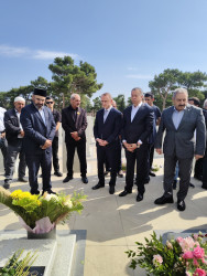 Antiterror əməliyyatları zamanı şəhid olan Həmidli Mikayıl Vüqar oğlunun məzarı ziyarət olunub.