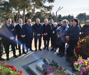 30 yaşı tamam olan Vətən Müharibəsi Qəhrəmanı, baş-leytenant, şəhid Azad Hümbətovun əziz xatirəsi yad edilib.