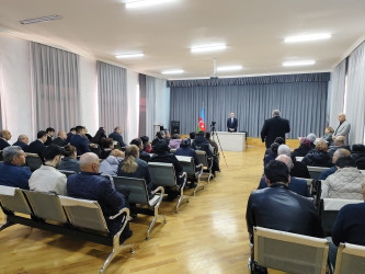 Nərimanov rayonunda səyyar görüşlər davam edir.