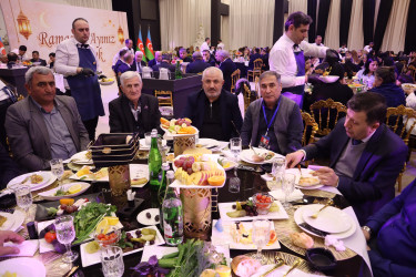 Nərimanov rayonunda iftar süfrəsi təşkil olunub.