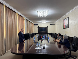 Nərimanov Rayon İcra Hakimiyyətinin başçısı Elgin Həbibullayev tərəfindən keçirilən vətəndaş qəbulları