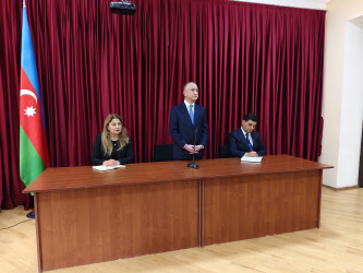 Nərimanov Rayon İcra Hakimiyyətinin başçısı Elgin Həbibullayev sakinlərlə səyyar görüş keçirib.