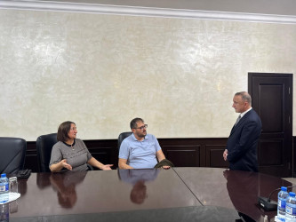 Nərimanov Rayon İcra Hakimiyyətinin başçısı Elgin Həbibullayev tərəfindən keçirilən vətəndaş qəbulları
