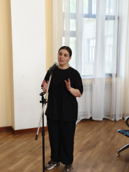 Nərimanov rayonunda sakinlərlə səyyar görüş keçirilib.