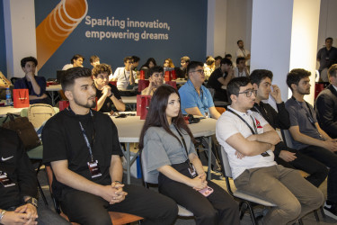 Nərimanov rayonunda “Rəqəmsal Nərimanov” innovasiya hakatonu keçirilib.