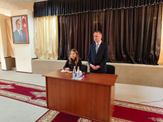 Nərimanov Rayon İcra Hakimiyyətinin başçısı Elgin Həbibullayev sakinlərlə səyyar görüş keçirib.