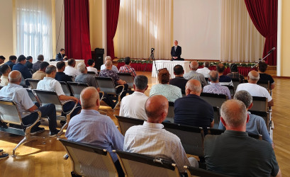Nərimanov rayonunda sakinlərlə növbəti səyyar qəbul görüşü baş tutub.