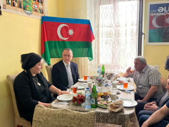 25 yaşı tamam olan Vətən Müharibəsi şəhidi Əli İbrahim oğlu Qasımovun ailəsi ziyarət olunub.