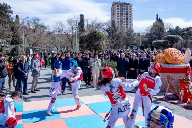 Nərimanov rayonunda Novruz bayramı münasibətilə şənlik təşkil olunub.