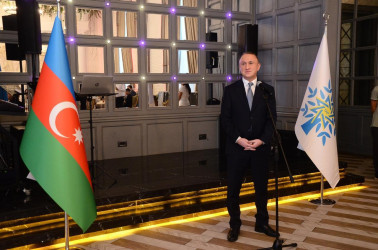 Nərimanov rayonunda yüksək bal toplayaraq Ali təhsil müəssisələrinə qəbul olan məzunlarla görüş keçirilib.