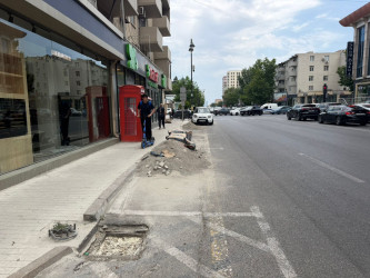 Akademik Həsən Əliyev küçəsində səkilərdə təmir-bərpa işləri həyata keçirilir.