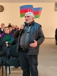 Nərimanov Rayon İcra Hakimiyyətinin başçısı Elgin Həbibullayev sakinlərlə səyyar görüş keçirib.