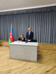 Nərimanov Rayon İcra Hakimiyyətinin başçısı sakinlərlə səyyar görüş keçirib.