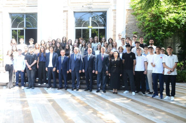 Nərimanov rayonunda yüksək bal toplayaraq Ali təhsil müəssisələrinə qəbul olan məzunlarla görüş keçirilib.