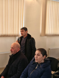 Nərimanov Rayon İcra Hakimiyyətinin başçısı Elgin Həbibullayev sakinlərlə səyyar görüş keçirib.