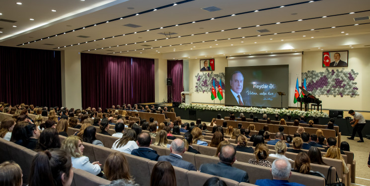 Nərimanov rayonunda Ulu Öndər Heydər Əliyevə həsr olunmuş tədbir keçirilib.