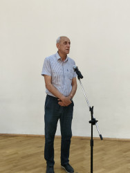 Nərimanov Rayon İcra Hakimiyyətinin başçısı Elgin Həbibullayev sakinlərlə görüşüb.