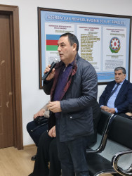 Nərimanov rayonunda sakinlərlə səyyar görüş keçirilib.