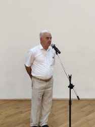 Nərimanov Rayon İcra Hakimiyyətinin başçısı Elgin Həbibullayev sakinlərlə görüşüb.