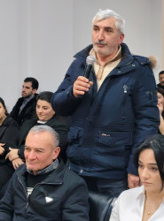 Nərimanov rayonunda sakinlərlə səyyar görüş keçirilib.