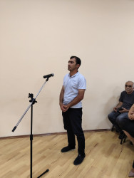 Nərimanov Rayon İcra Hakimiyyətinin başçısı Elgin Həbibullayev sakinlərlə səyyar görüş keçirib.