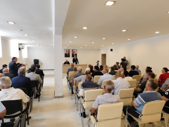 Nərimanov Rayon İcra Hakimiyyətinin başçısı Elgin Həbibullayevin sakinlərlə növbəti səyyar görüş-qəbulu keçirilib.