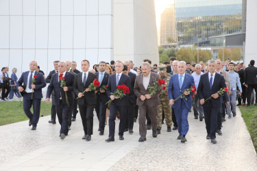 “27 sentyabr – Anım Günü” ilə bağlı Zəfər parkı ziyarət olunub.